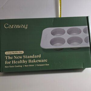 Caraway 6 cup Muffin Pan in Sage Green New in Box